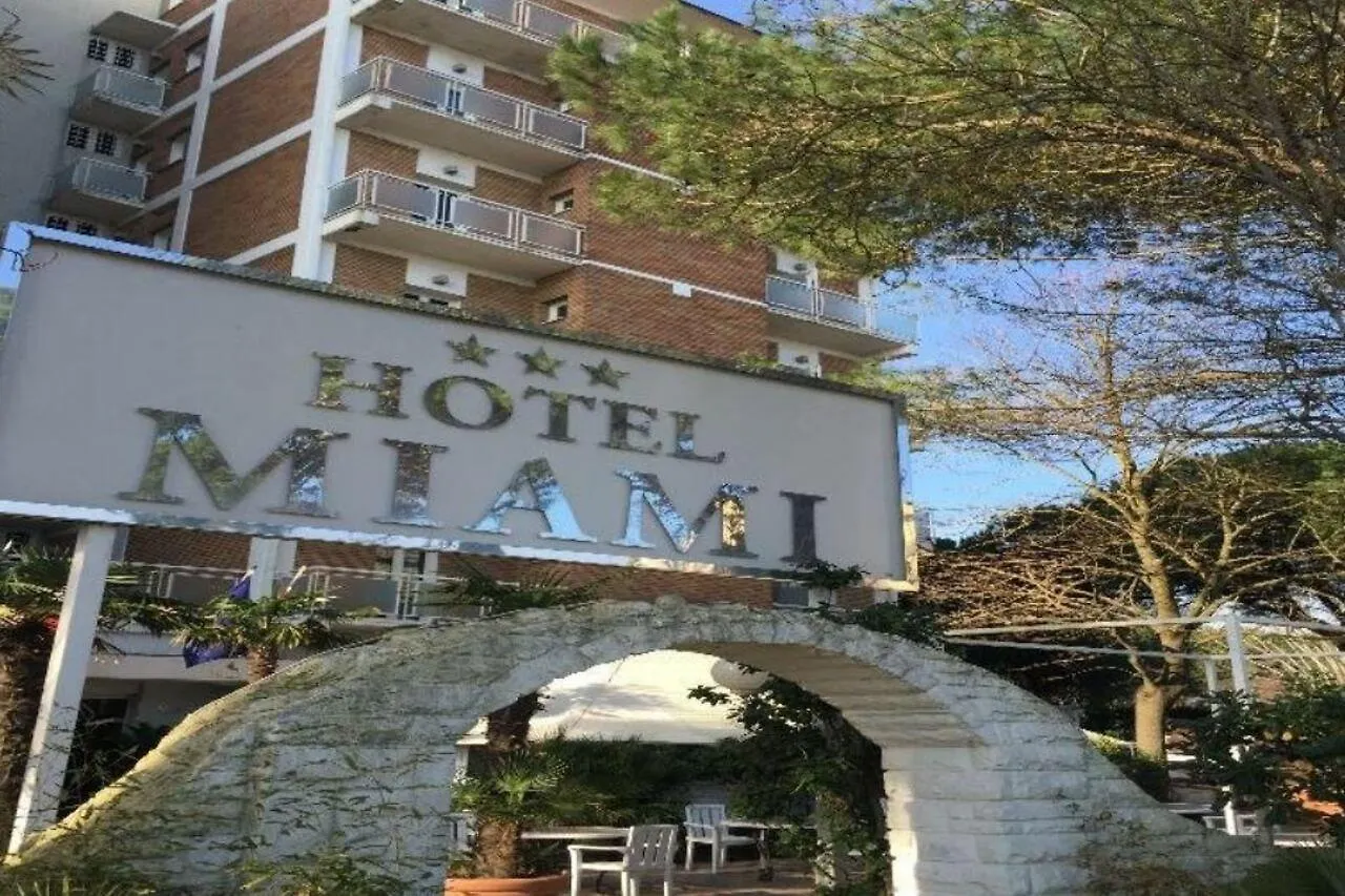Hotel Miami 리도 디 사비오